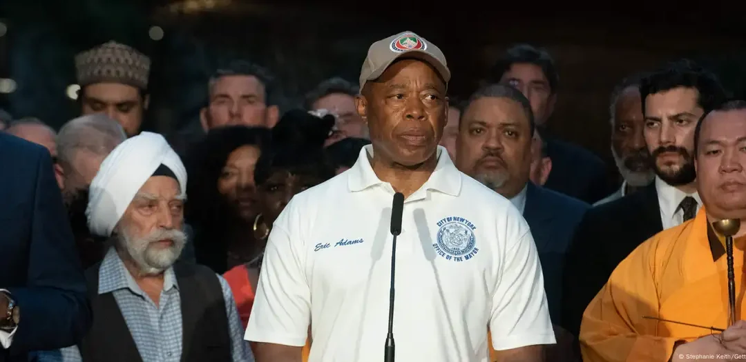 Despiden a las víctimas del tiroteo en New York con una vigilia