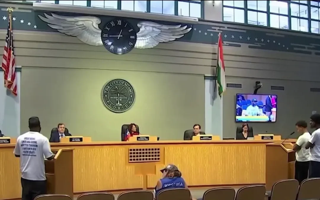 Miami someterá a votación límites estrictos para sus líderes