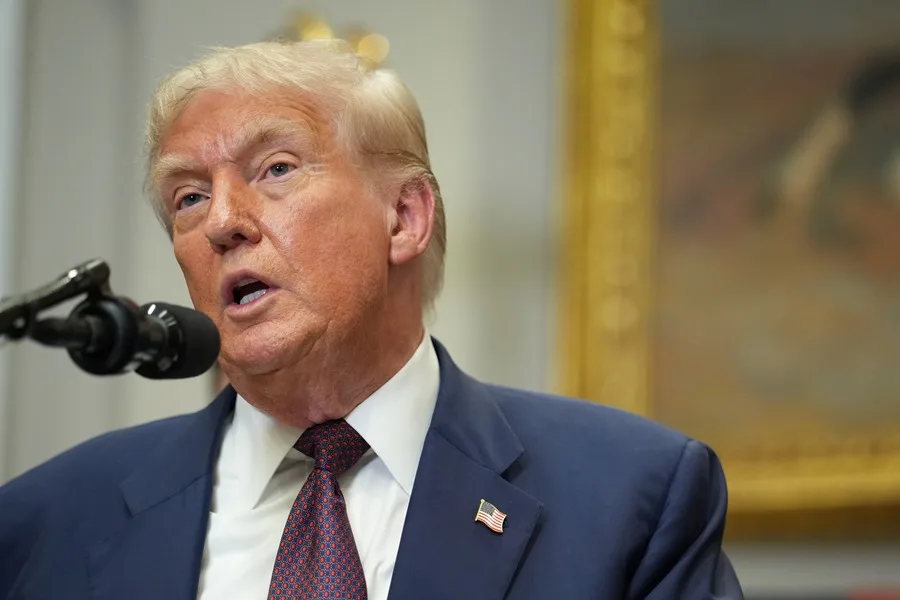 Trump rompe silencio y disipa rumores sobre su salud con una ráfaga de publicaciones en su red social