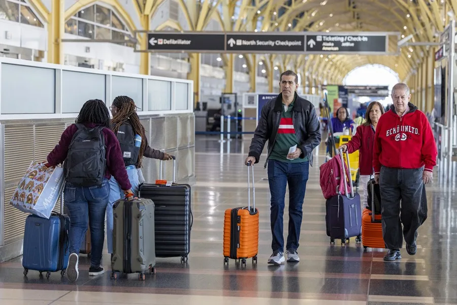 El tráfico aéreo de EE.UU. sigue afectado tras el fin del cierre gubernamental