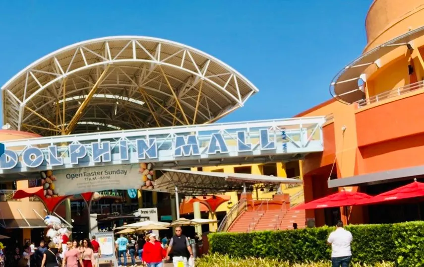 Detienen a cinco turistas argentinos por hurto organizado en el Dolphin Mall