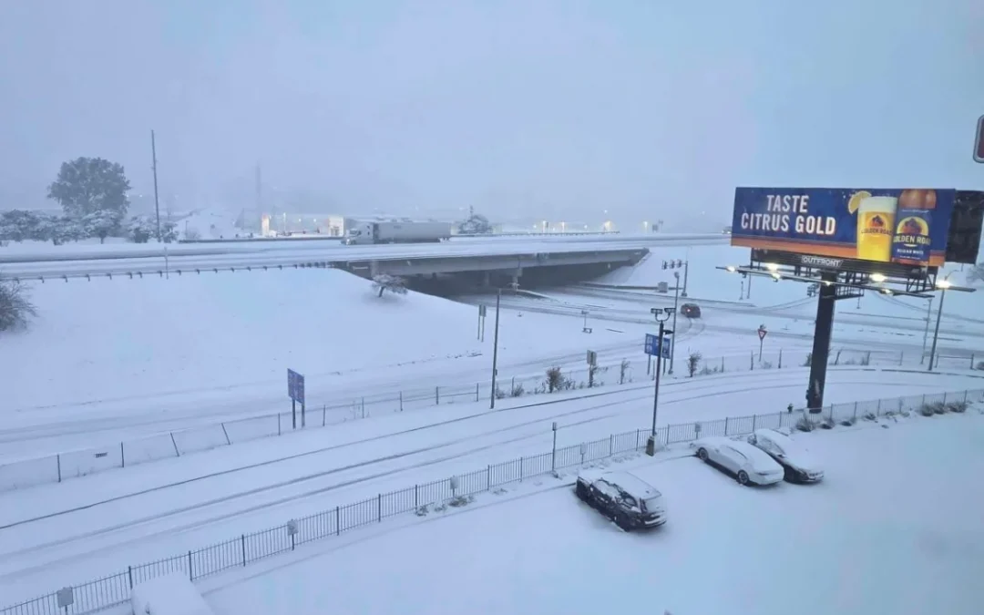 Tormenta invernal azota EEUU y desata caos en la «Cyber Week» de viajes