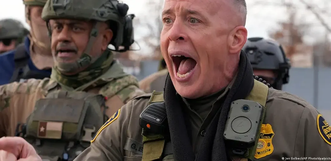 Anuncian retirada parcial de agentes federales tras muerte de Alex Pretti