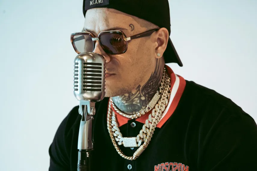 Autoridades migratorias detienen al reguetonero cubano «El Chulo» en Miami