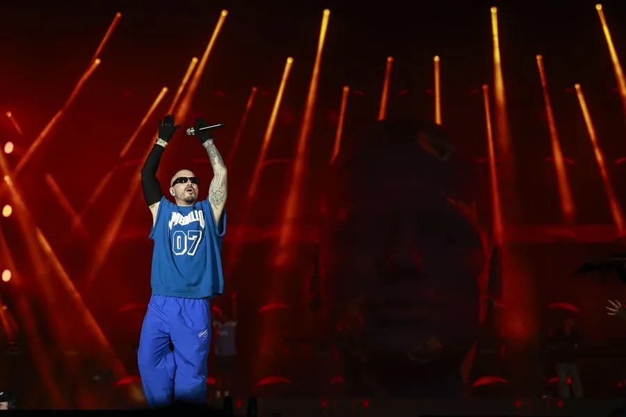 J Balvin y Diana Flores encabezarán el histórico ‘Flag Football Game’ en el Super Bowl LX