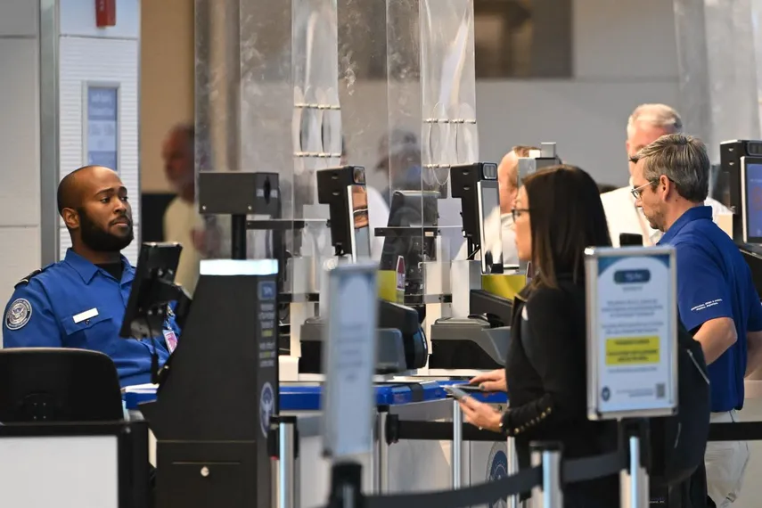 La suspensión de visas a 75 países deja en el limbo a miles de familias y redefine la movilidad global