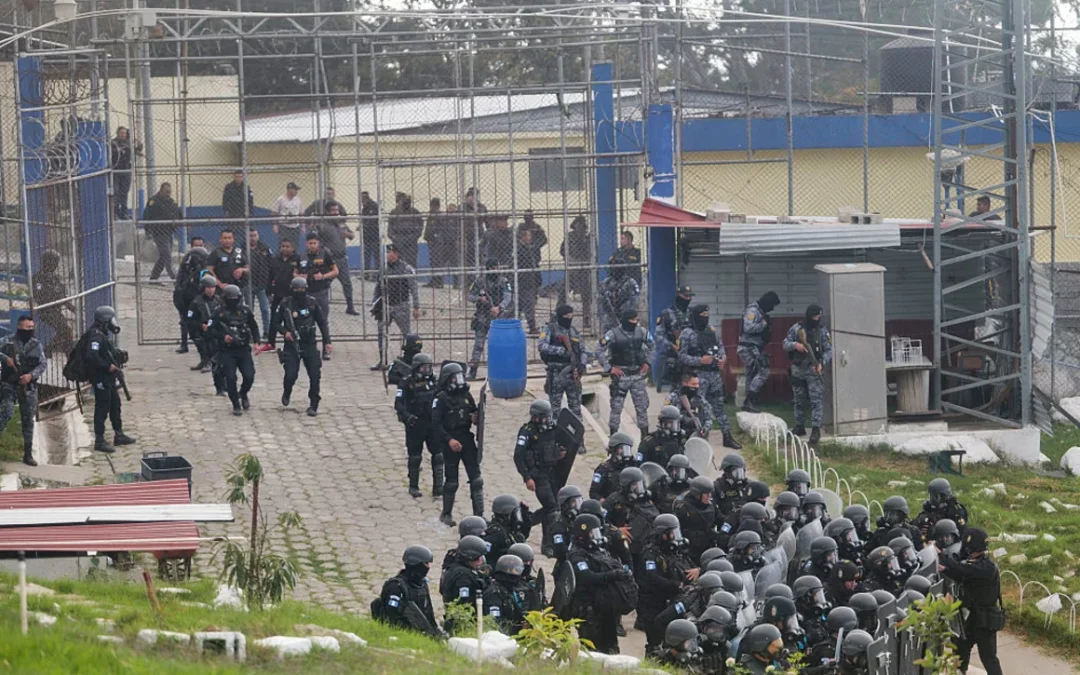 Guatemala bajo Estado de Sitio: Presidente Arévalo responde con mano dura tras asesinato de policías