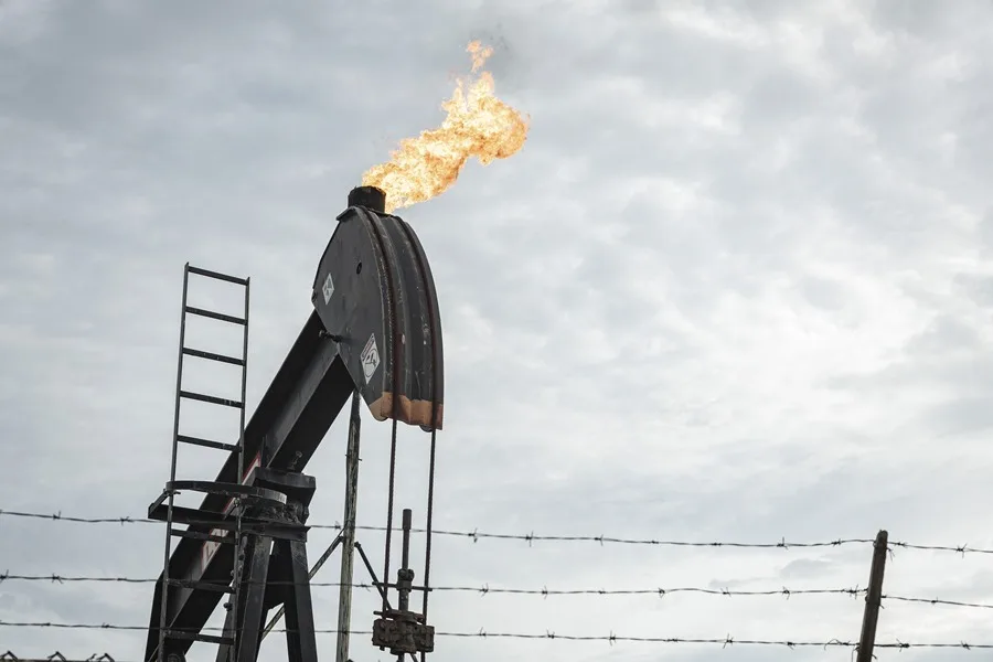 Estados Unidos flexibiliza operaciones petroleras en Venezuela bajo estrictas medidas de control