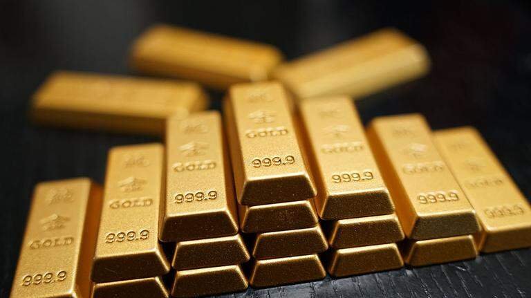 FBI arresta a un exalto funcionario de la CIA tras hallarle 300 lingotes de oro en su residencia