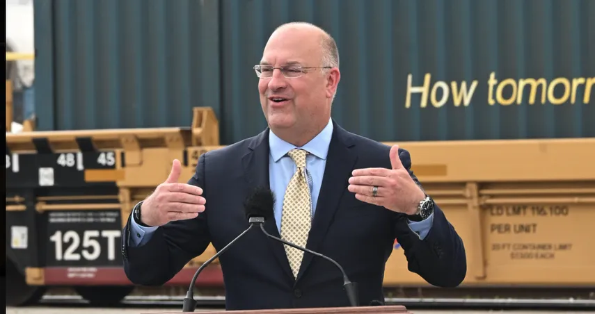 Designan a Jonathan Daniels como nuevo director ejecutivo de PortMiami