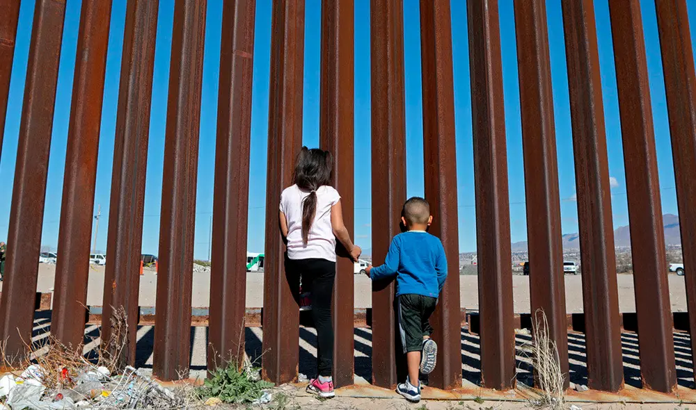 Gobierno de EE.UU. localiza a 146.000 niños indocumentados y busca a otros 300.000 desaparecidos