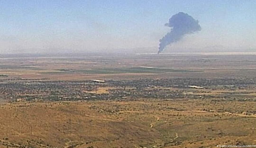 Un bombardero B-52 se estrella en California y mueren sus ocho tripulantes en el desierto de Mojave