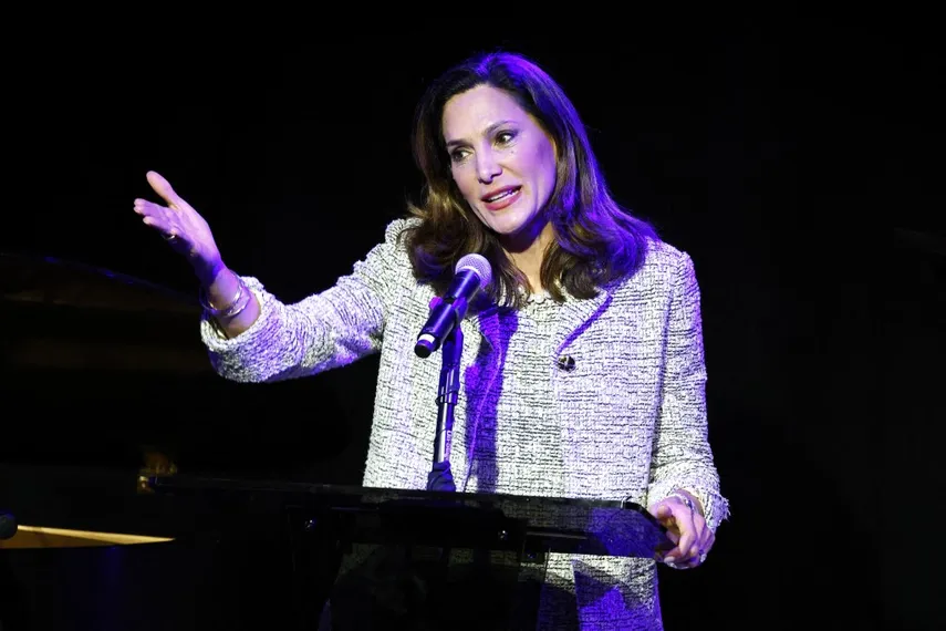 Seis alcaldes del sur de Florida anuncian su respaldo a la reelección de María Elvira Salazar