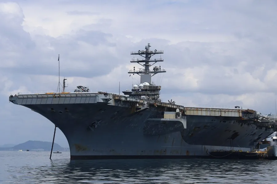 Estados Unidos reanuda ataques aéreos contra objetivos militares en Irán
