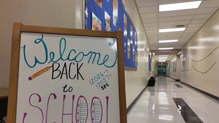 Escuelas Públicas de Broward inician año escolar tras el cierre definitivo de seis planteles