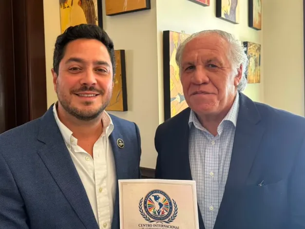 Gustavo Lainette y Luis Almagro presentan el Centro Internacional de Gobernanza Democrática: una iniciativa para fortalecer el liderazgo democrático