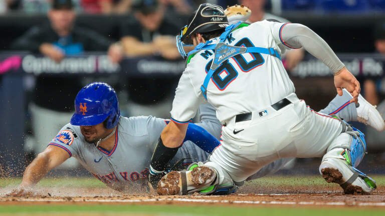 Mets hunden a los Marlins en dramático festival de batazos