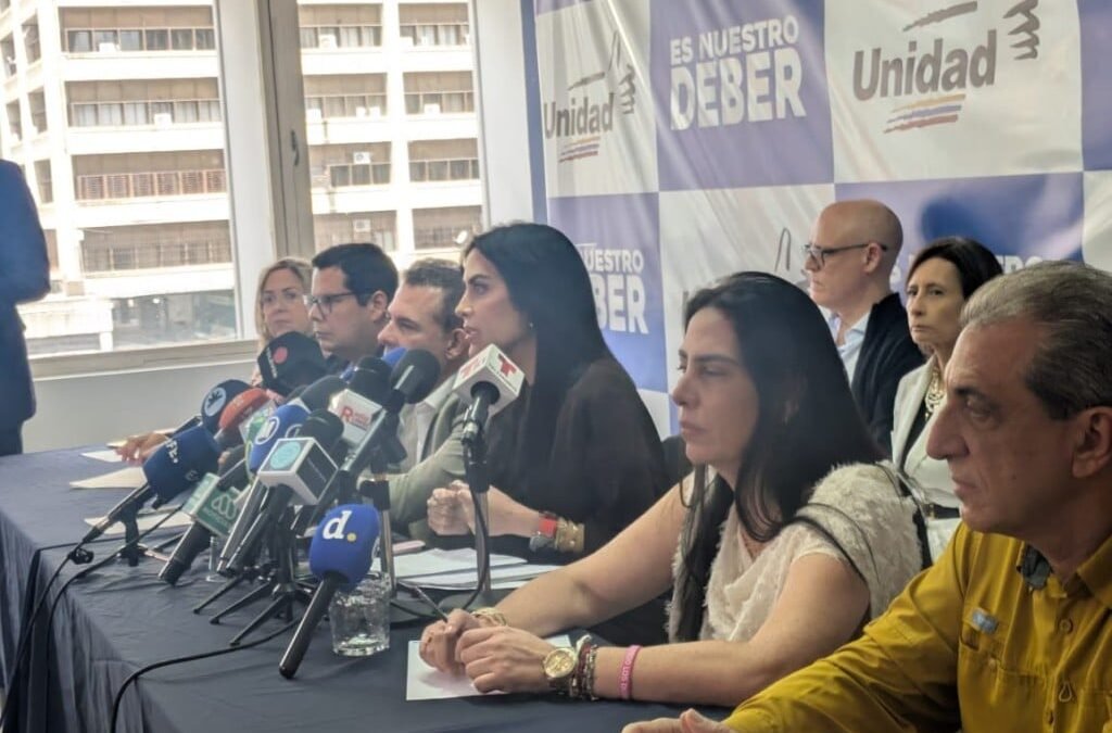 Plataforma Unitaria ratifica respaldo a María Corina Machado y propone consulta nacional